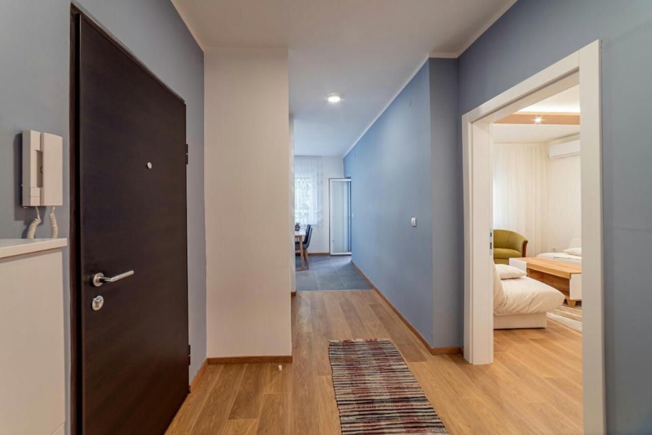 Apartman Danube Lux Нови-Сад Экстерьер фото